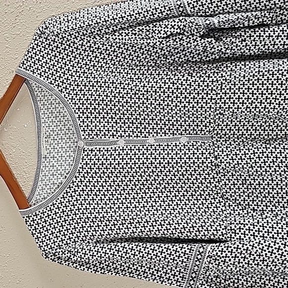 Max Studio  Beige Flowy Top - Picture 3 of 7